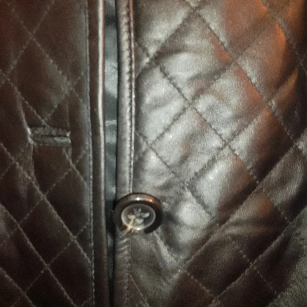 Neiman‎ Marcus Black Quilted Trench Coat